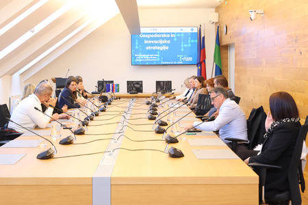 Posvet z gospodarstveniki 05 Foto Ljubo Vukelič